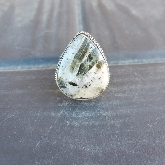 New Green Tourmaline In Quartz 925 Silver Ring. - Picture 2 of 16